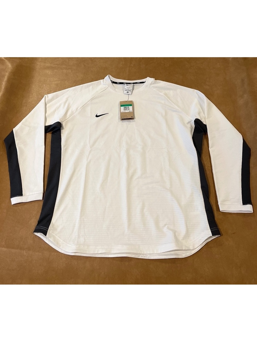 Nike Softball Dri-Fit Stock Team Midweight Crew White (Women’s XL) NWT